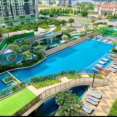 Feliz Luxurry Duplex Apartment Saigon Хошимін Екстер'єр фото