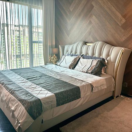 Feliz Luxurry Duplex Apartment Saigon Хошимін Екстер'єр фото