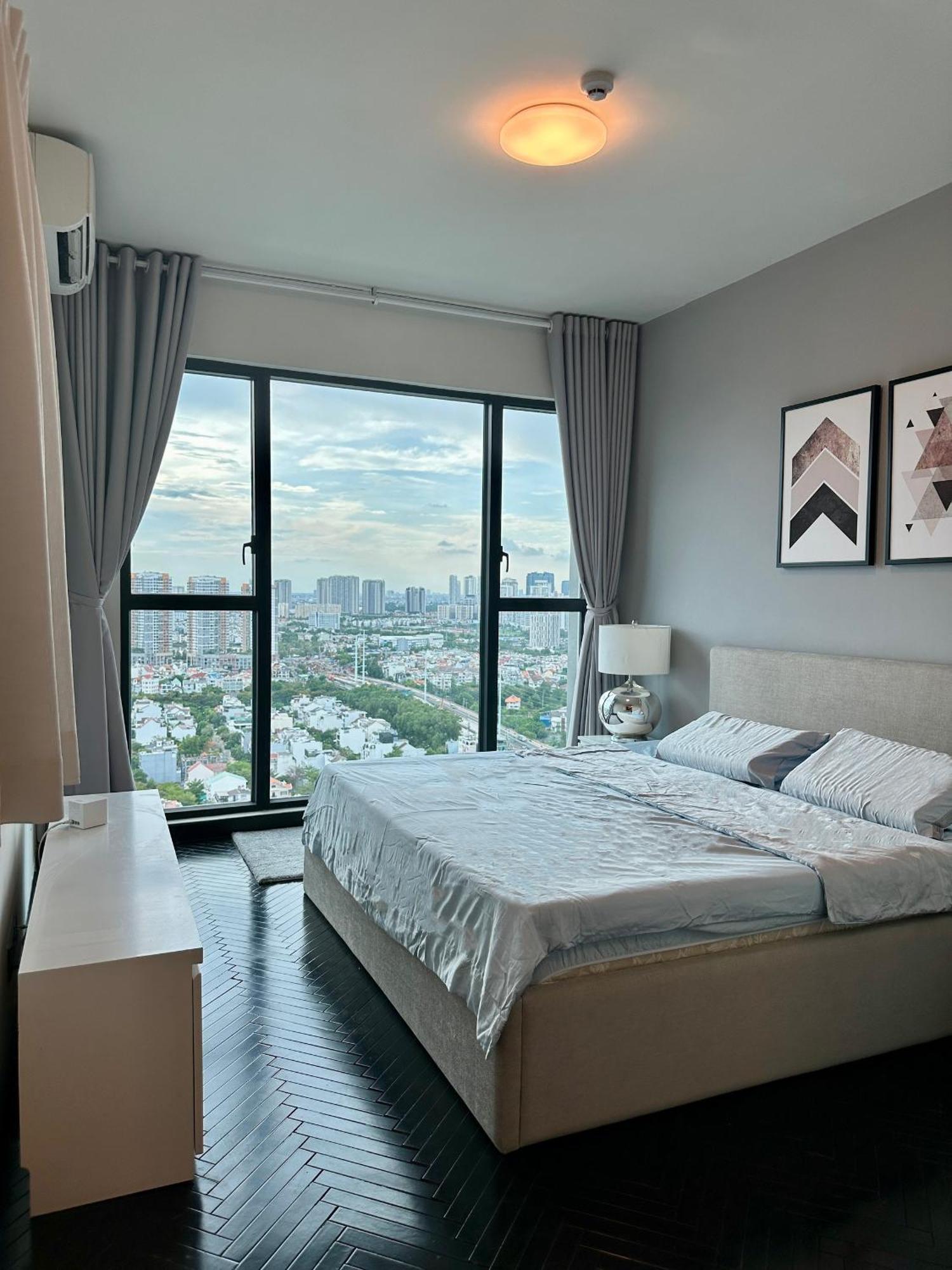 Feliz Luxurry Duplex Apartment Saigon Хошимін Екстер'єр фото