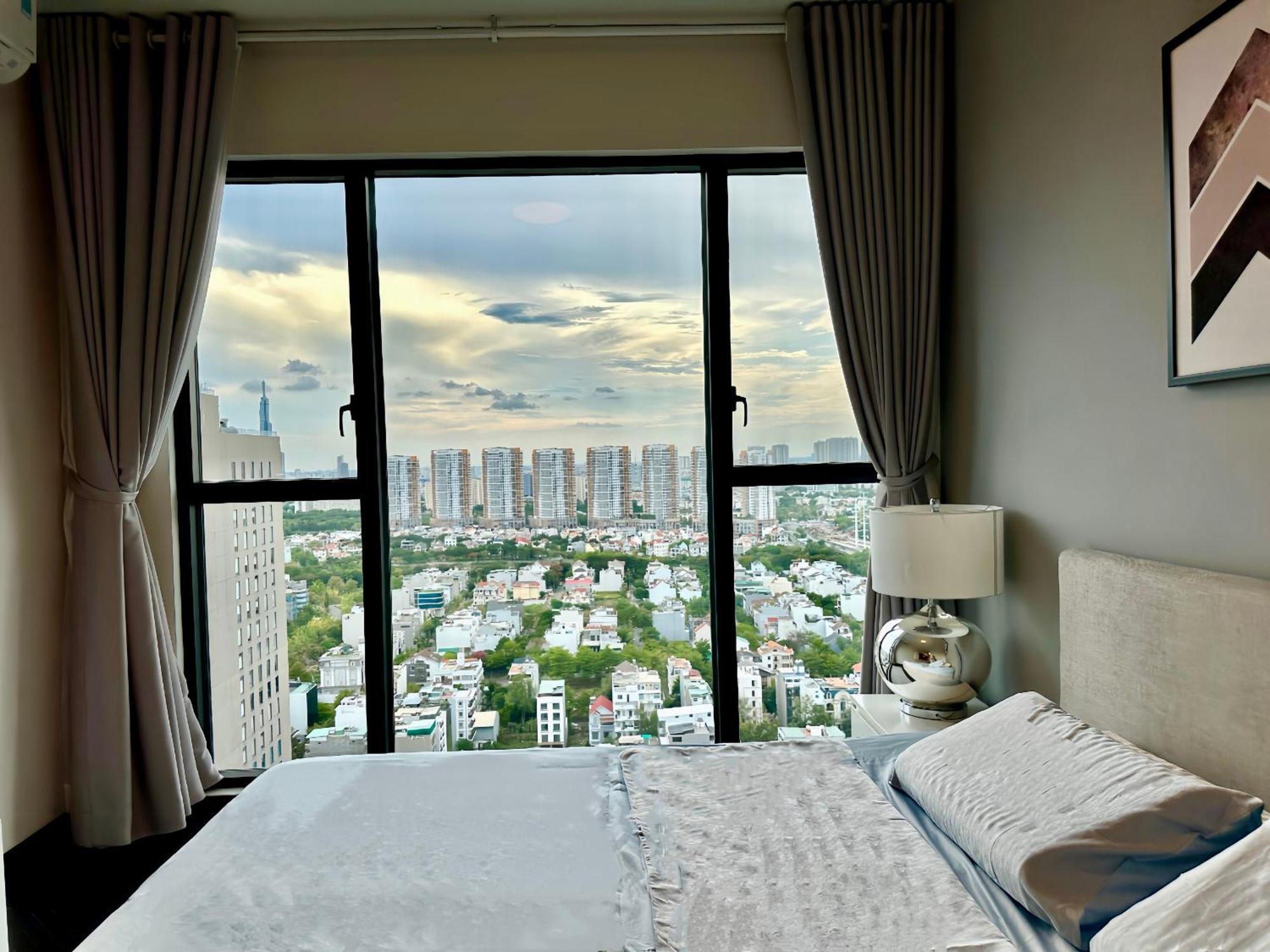 Feliz Luxurry Duplex Apartment Saigon Хошимін Екстер'єр фото