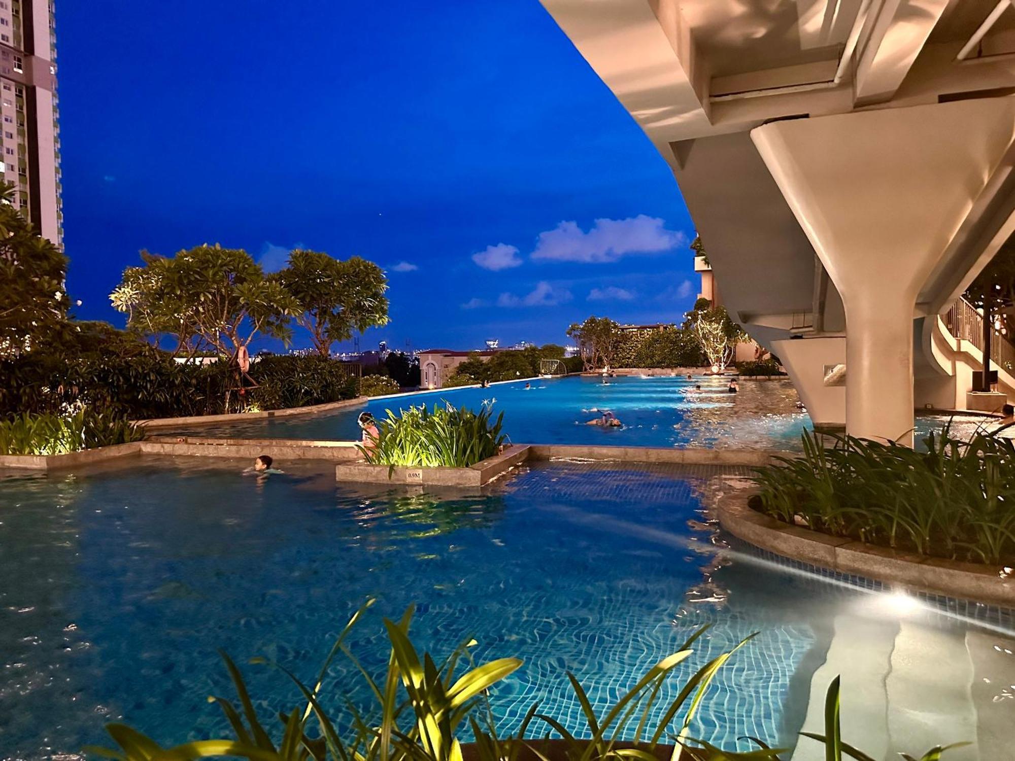 Feliz Luxurry Duplex Apartment Saigon Хошимін Екстер'єр фото