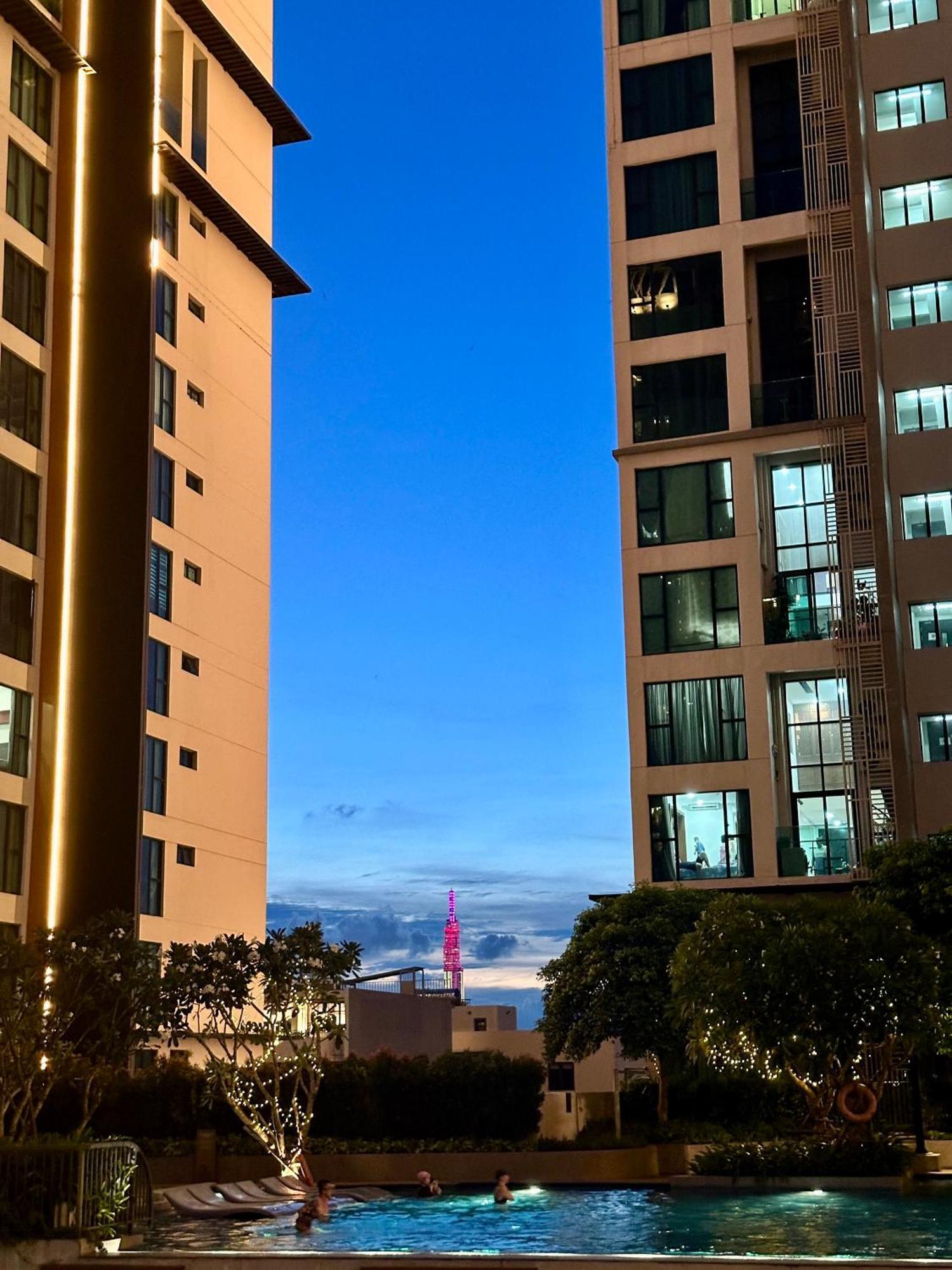 Feliz Luxurry Duplex Apartment Saigon Хошимін Екстер'єр фото