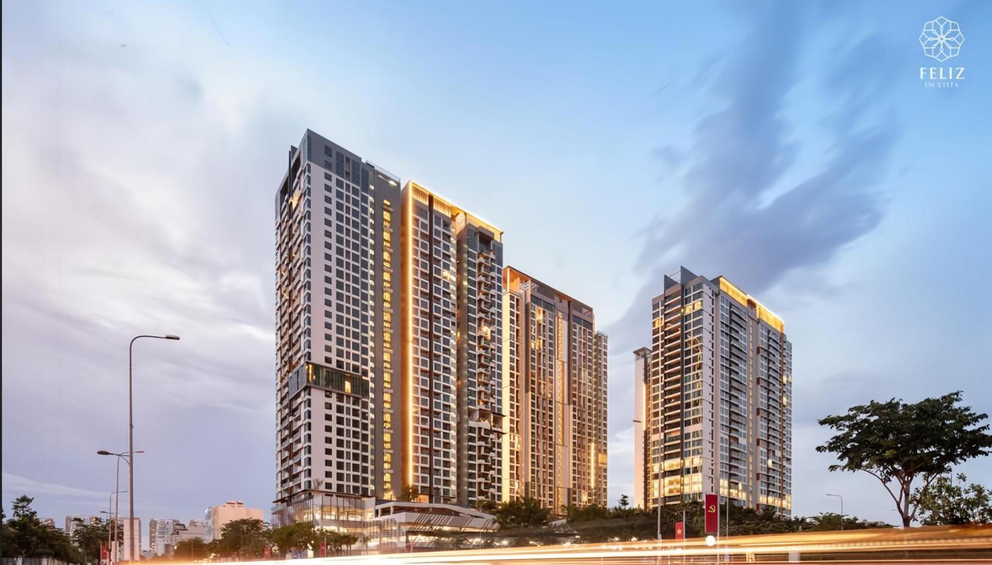 Feliz Luxurry Duplex Apartment Saigon Хошимін Екстер'єр фото
