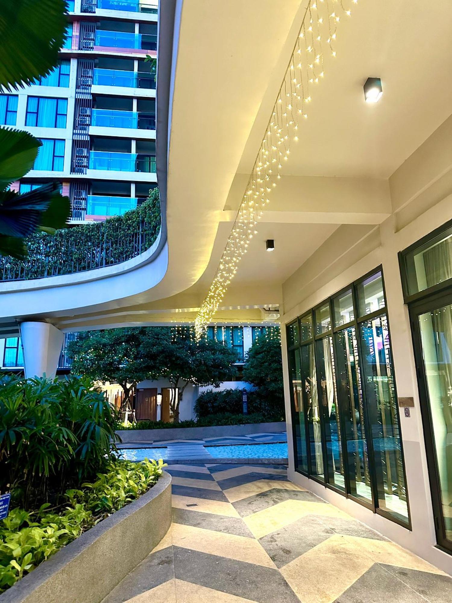 Feliz Luxurry Duplex Apartment Saigon Хошимін Екстер'єр фото