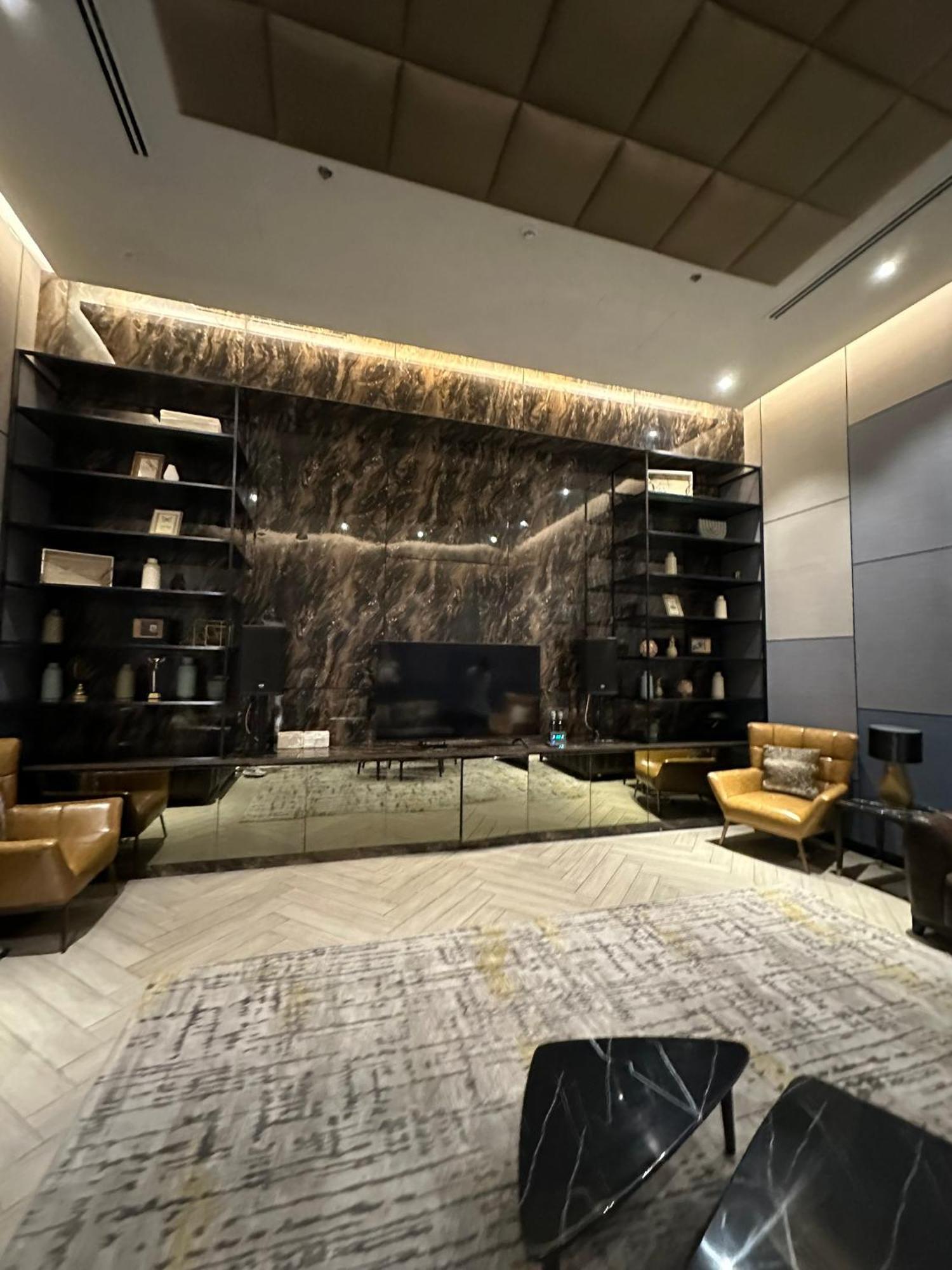 Feliz Luxurry Duplex Apartment Saigon Хошимін Екстер'єр фото