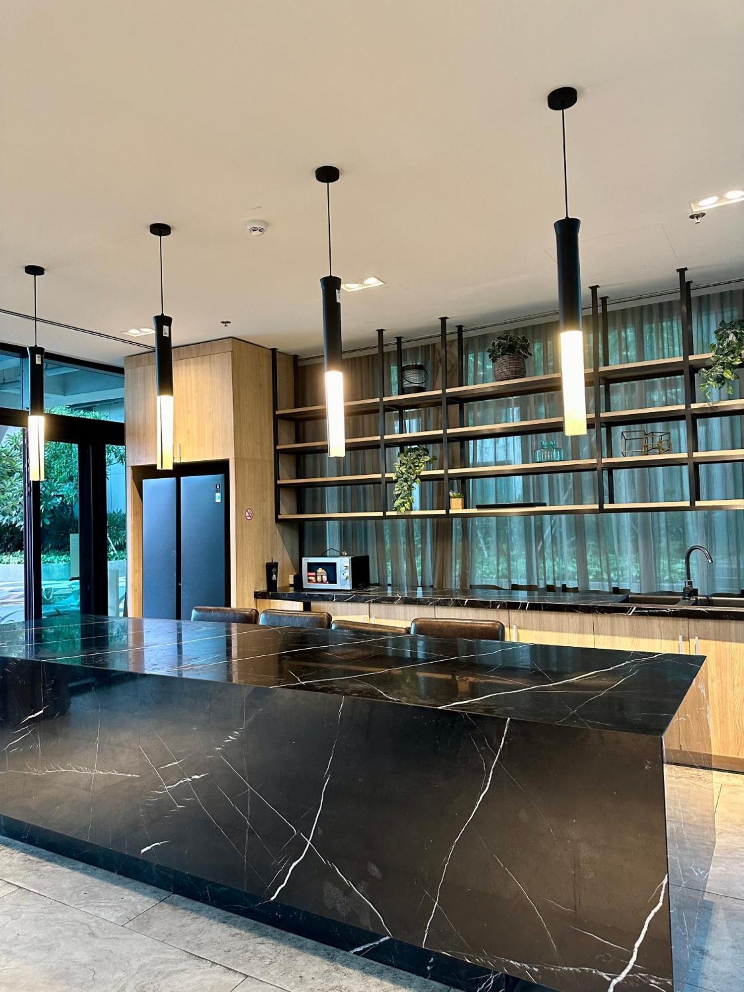 Feliz Luxurry Duplex Apartment Saigon Хошимін Екстер'єр фото