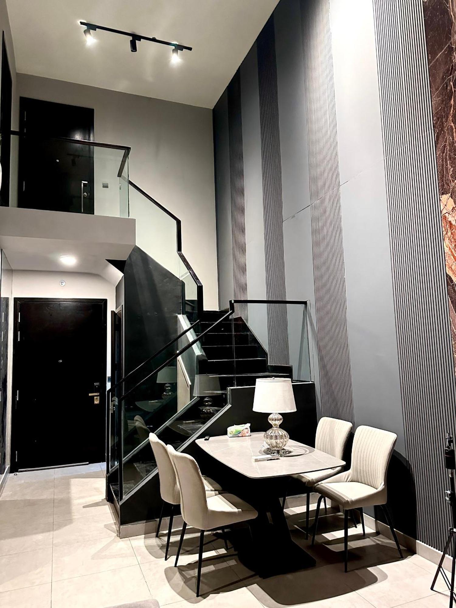 Feliz Luxurry Duplex Apartment Saigon Хошимін Екстер'єр фото
