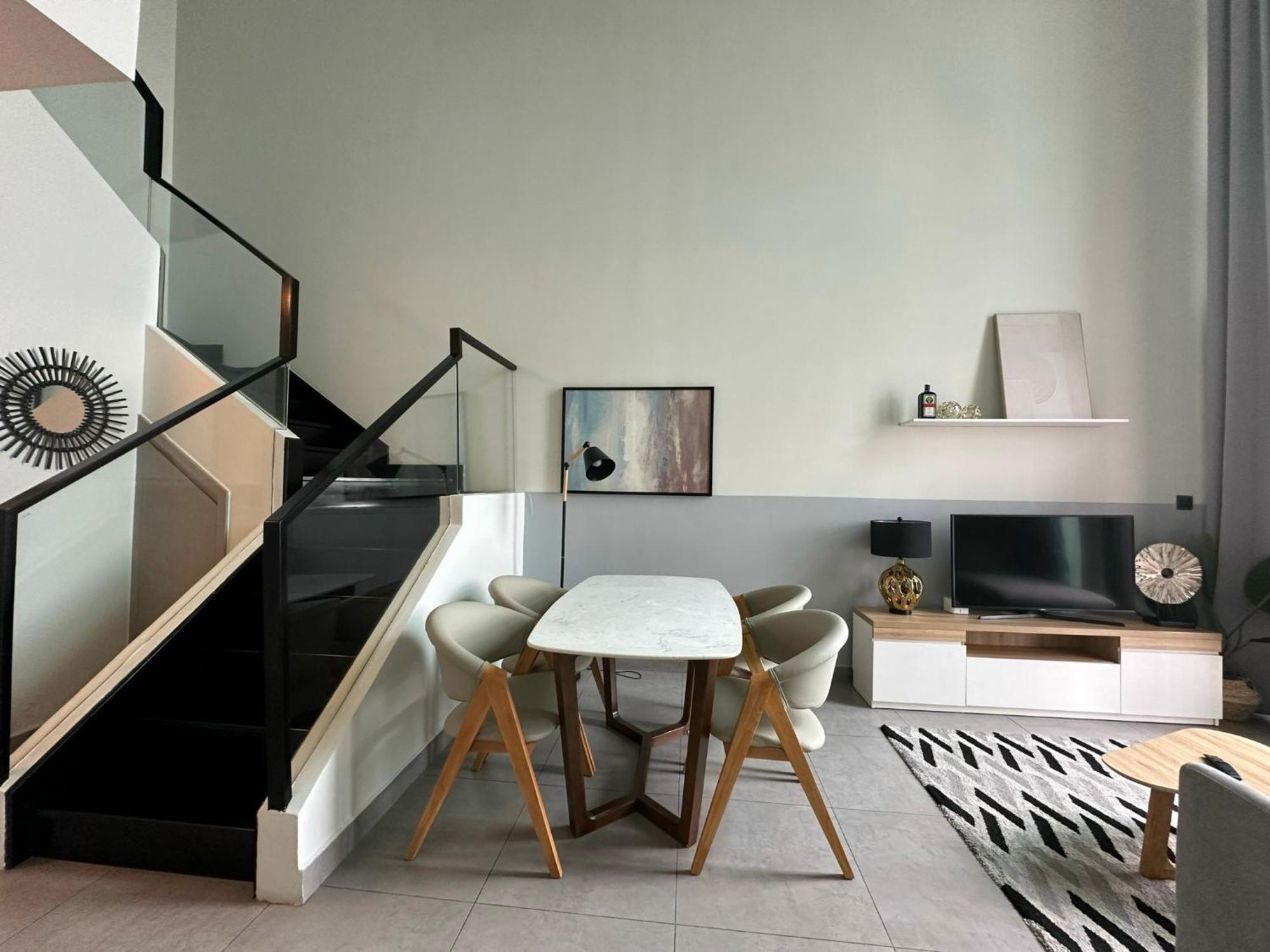 Feliz Luxurry Duplex Apartment Saigon Хошимін Екстер'єр фото