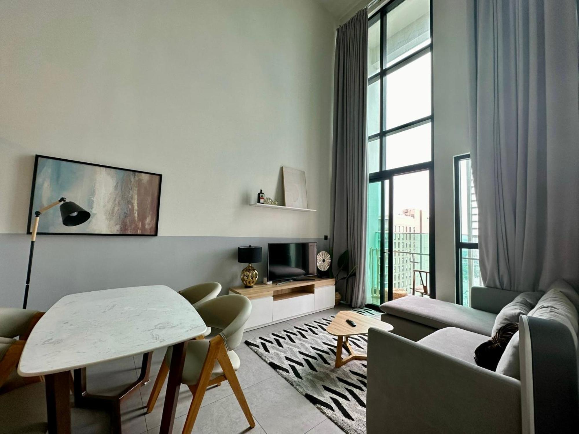 Feliz Luxurry Duplex Apartment Saigon Хошимін Екстер'єр фото